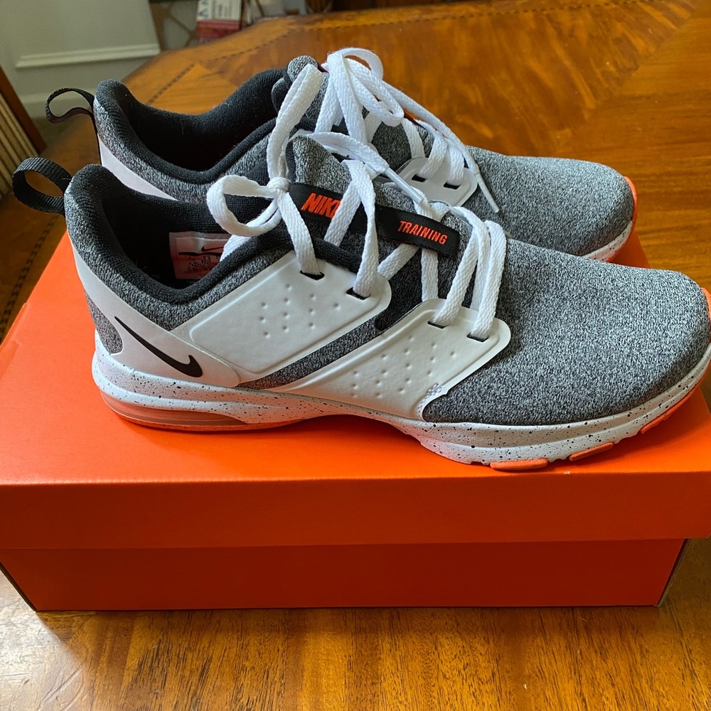 Womens Nike Air Bella Sneakers